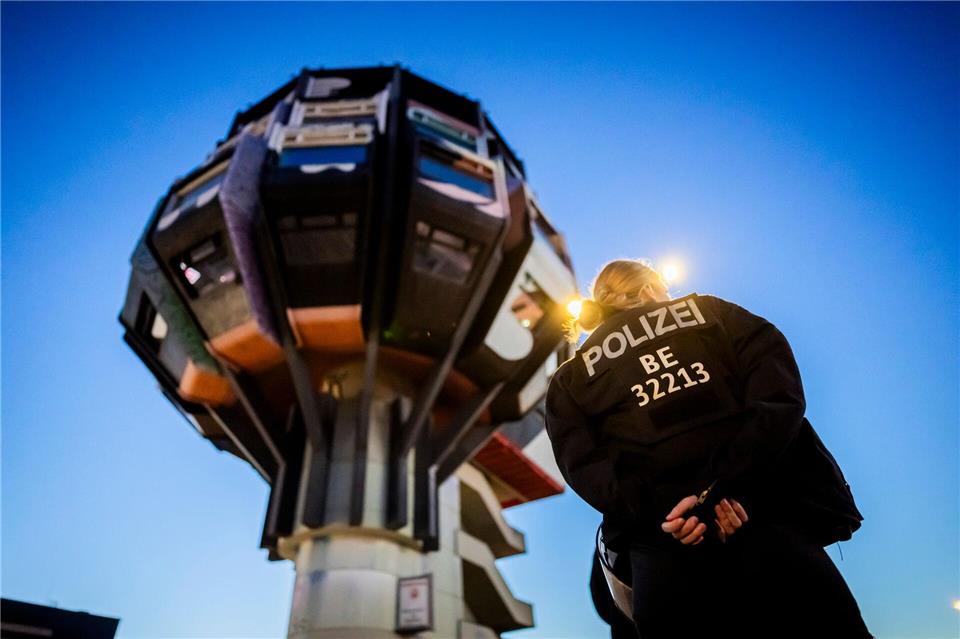 Mehr als ein Dutzend Personen hatten den Bierpinsel in Steglitz für mehrere Stunden besetzt. Christoph Soeder/dpa