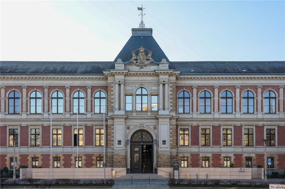 Mehr als fünf Jahre Haft nach tödlichem Streit in Garage. (Symbolbild)Jan Woitas/dpa