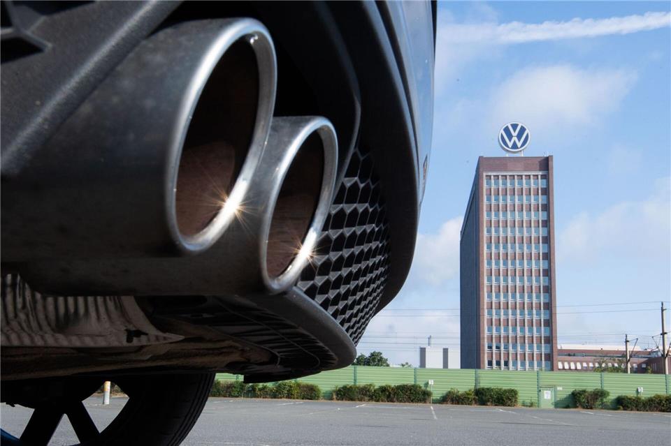 Mehr als zehn Jahre nach dem Auffliegen des Dieselskandals bei VW sind die Gerichtsverfahren längst nicht abgeschlossen. (Archivbild) Julian Stratenschulte/dpa