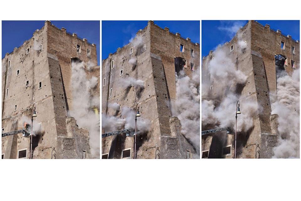 Mehrere Bauarbeiter wurden unter den Trümmern verschüttet.Domenico Stinellis/AP/dpa