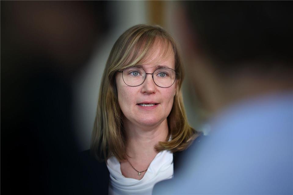 Mehrere Gremien der Linken schlagen Eva von Angern als Spitzenkandidatin für die Landtagswahl 2026 in Sachsen-Anhalt vor. (Archivbild)Ronny Hartmann/dpa-Zentralbild/dpa