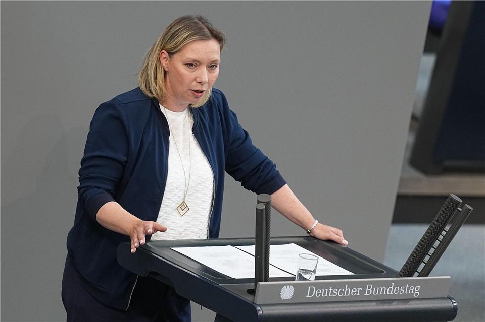 Mehrere Linken-Politiker um Janina Böttger fordern die Rücknahme der Schließung. (Archivbild)Michael Kappeler/dpa