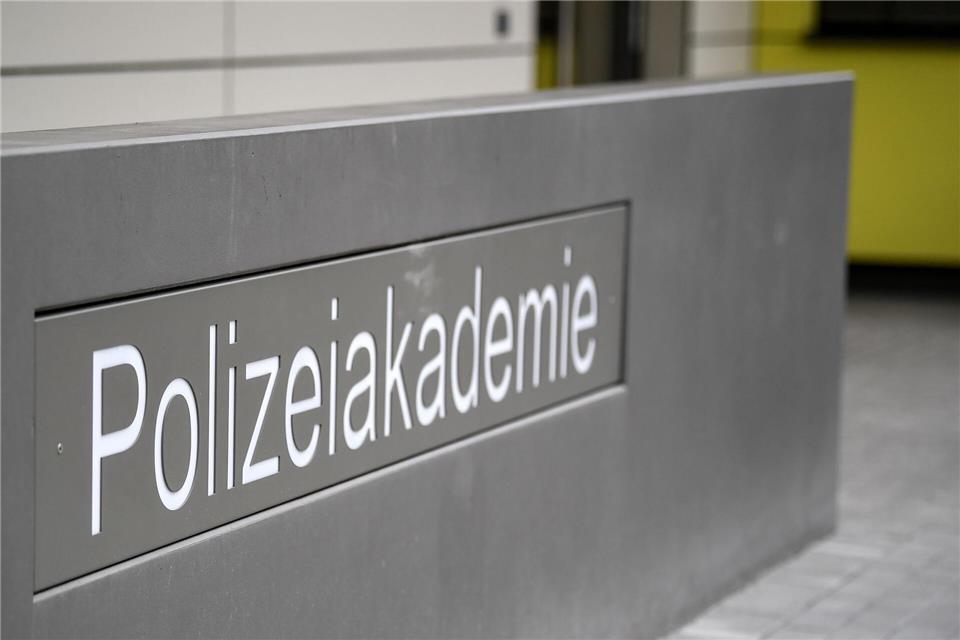 Mehrere Nachwuchskräfte und ein Schießtrainer werden vorsorglich wegen Unwohlseins im Krankenhaus untersucht. (Archivbild)Britta Pedersen/dpa-Zentralbild/dpa