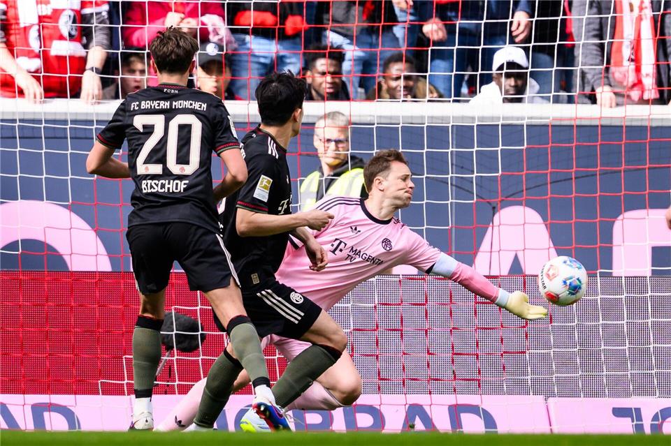 Mehrfach im Blickpunkt: Bayern-Keeper Manuel Neuer.Tom Weller/dpa