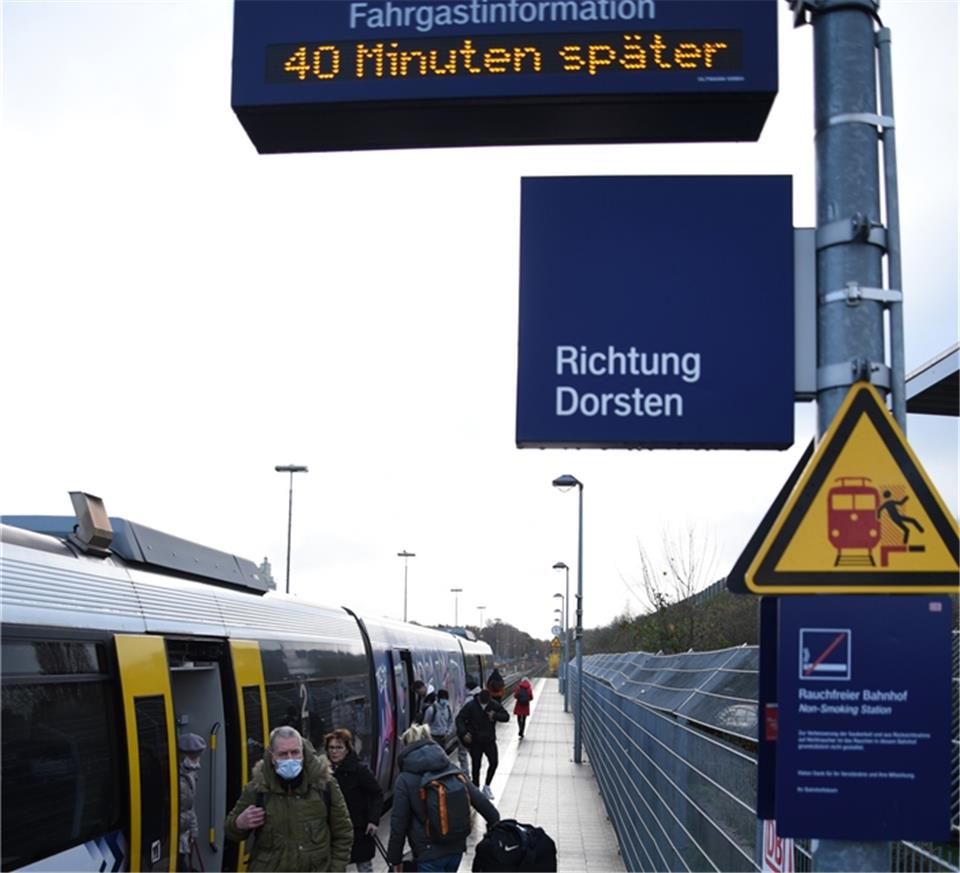 Mehrmals ist es bei der Fahrt ab Borken zu Verspätungen gekommen.