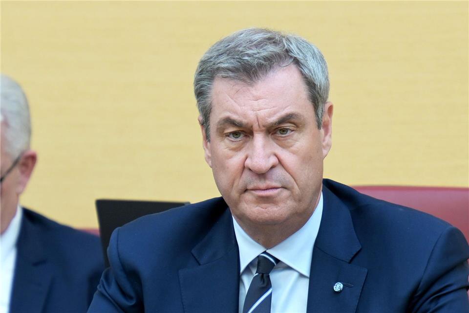 Mehrwertsteuererhöhungen in der jetzigen Phase der hohen Inflation seien kein gutes Signal, sagte Söder. (Archivbild)Malin Wunderlich/dpa