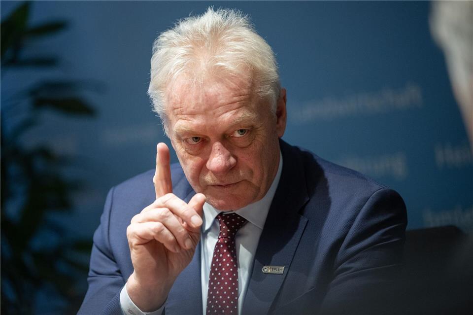 „Meine Verantwortung ist, dass im Krisenfall niemand hungern muss“, sagt Ernährungsminister Rainer. Sebastian Gollnow/dpa