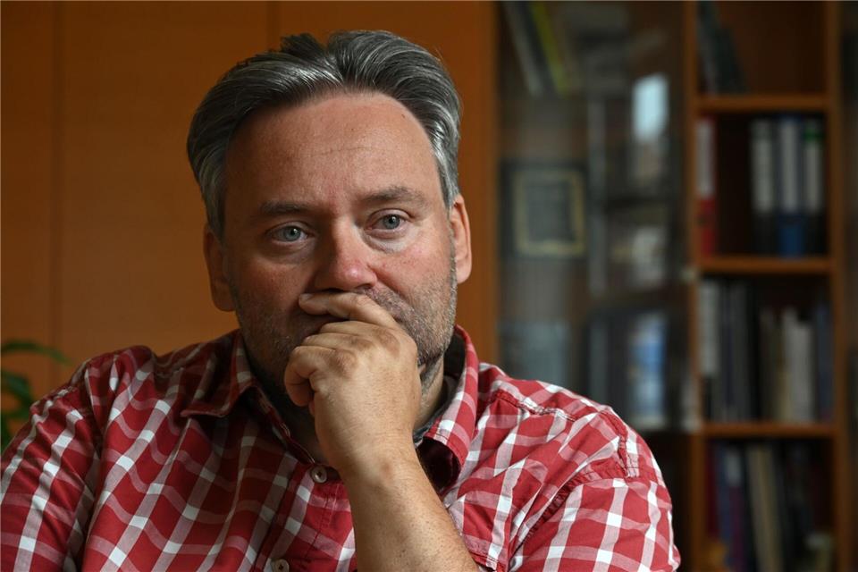 Meiningens Bürgermeister Fabian Giesder (SPD) plädiert für eine bessere Bedarfsplanung für Kindergärten im Land.Martin Schutt/dpa