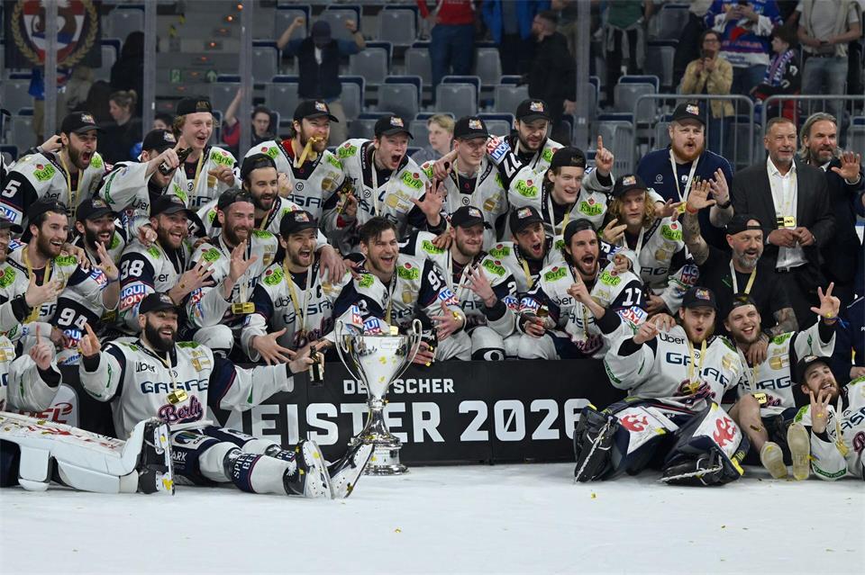 Meister Eisbären Berlin kann mit einem erneuten Triumph DEL-Geschichte schreiben. (Archvibild)Florian Wiegand/dpa