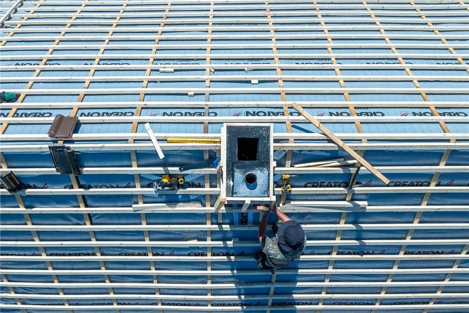 Meisterinnen und Meister erhalten nach 25 Jahren Arbeit einen Silberbrief. (Symbolbild)Frank Hammerschmidt/dpa