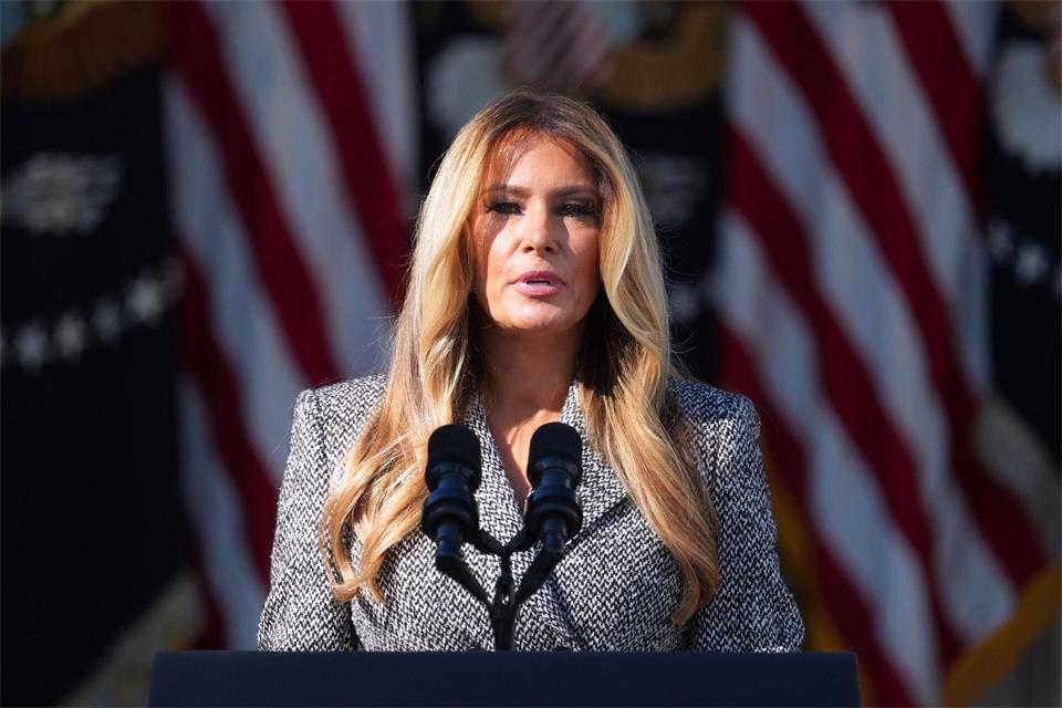 Melania Trump setzte sich persönlich für die Kampfpause zu humanitären Zwecken ein. (Archivbild)Mark Schiefelbein/AP/dpa