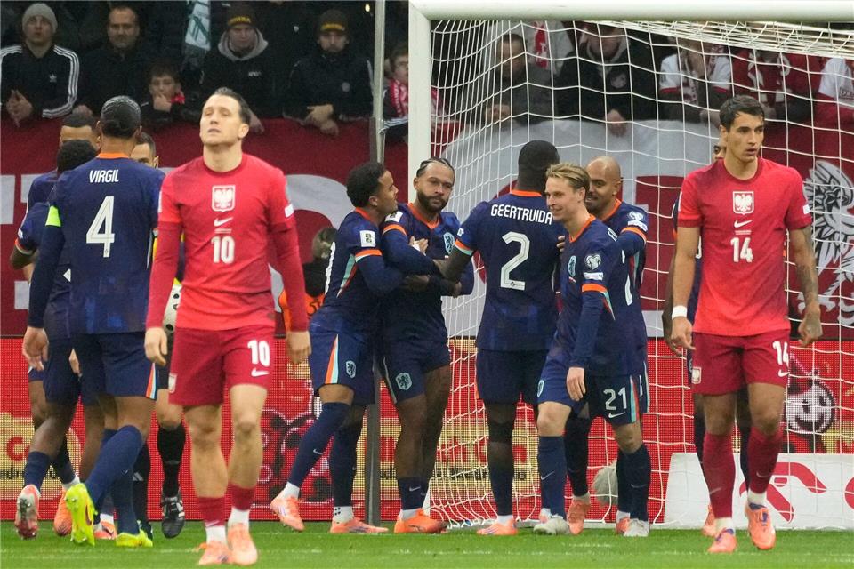 Memphis Depay glich für die Niederlande gegen Polen aus.Czarek Sokolowski/AP/dpa