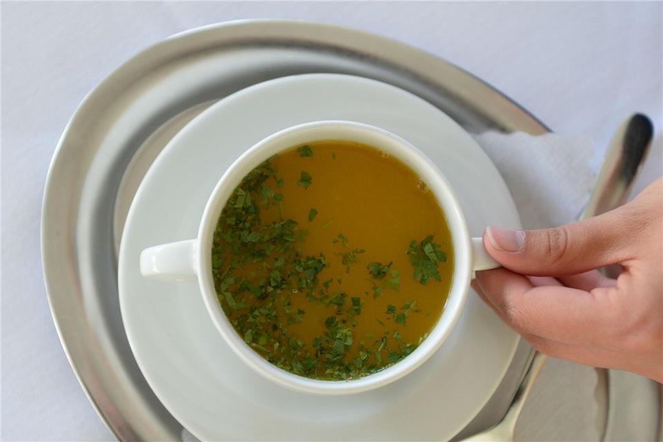 Menschen fasten aus unterschiedlichen Gründen und auf viele Arten. (Archivbild)picture alliance / dpa