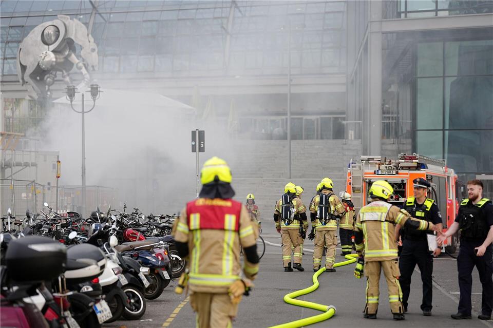 Menschen gerieten durch den Brand nach Feuerwehrangaben nicht in Gefahr.Kay Nietfeld/dpa