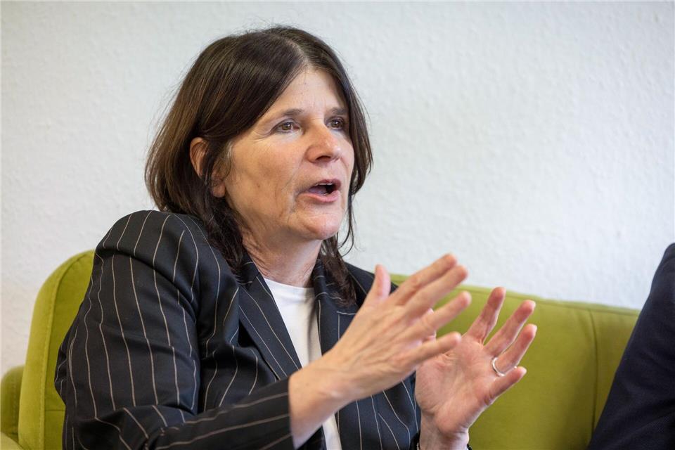 Menschen müssen sich das Leben leisten können, sagt Verdi-Landesbezirksleiterin Paul. Helmut Fricke/dpa