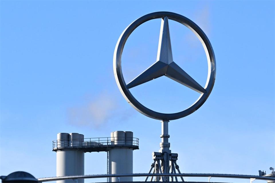 Mercedes-Benz legt Abfindungsprogramm neu auf. (Archivbild)Bernd Weißbrod/dpa