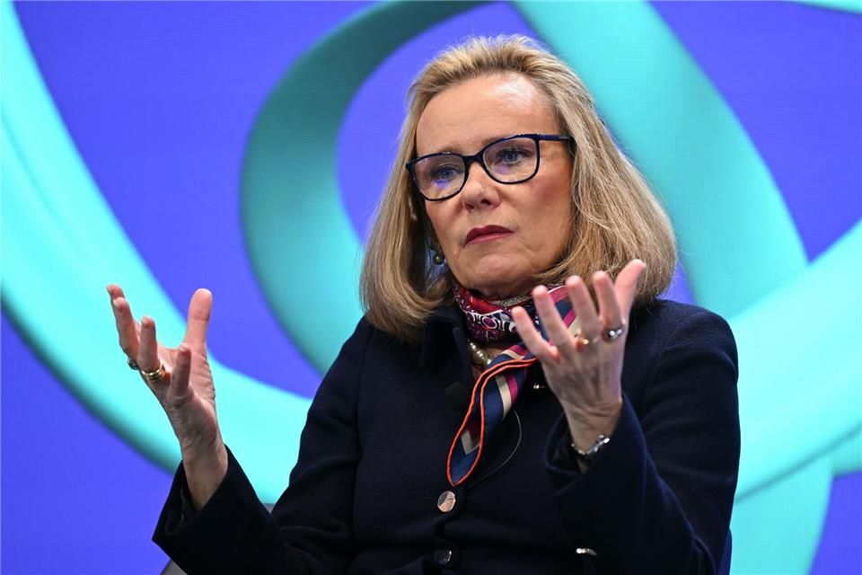 Merck erhält nach Milliardendeal Zulassung für Krebsmittel Merck-Chefin Belén Garijo richtet die Pharmasparte des Konzerns auf neue Therapiefelder aus. (Archivbild)Arne Dedert/dpa
