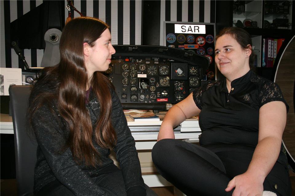 Merle Lorenzen bekommt bei ihrem besonderen Hobby Unterstützung von ihrer Partnerin.Kai Morschlatt/dpa