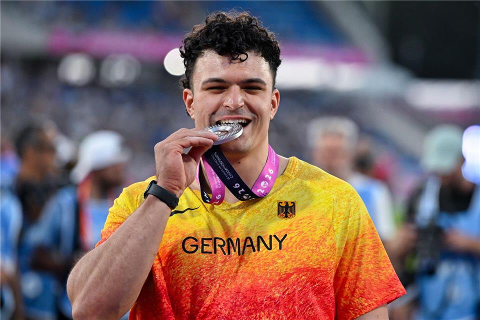 Merlin Hummel schmeckte die Silbermedaille.Sven Hoppe/dpa