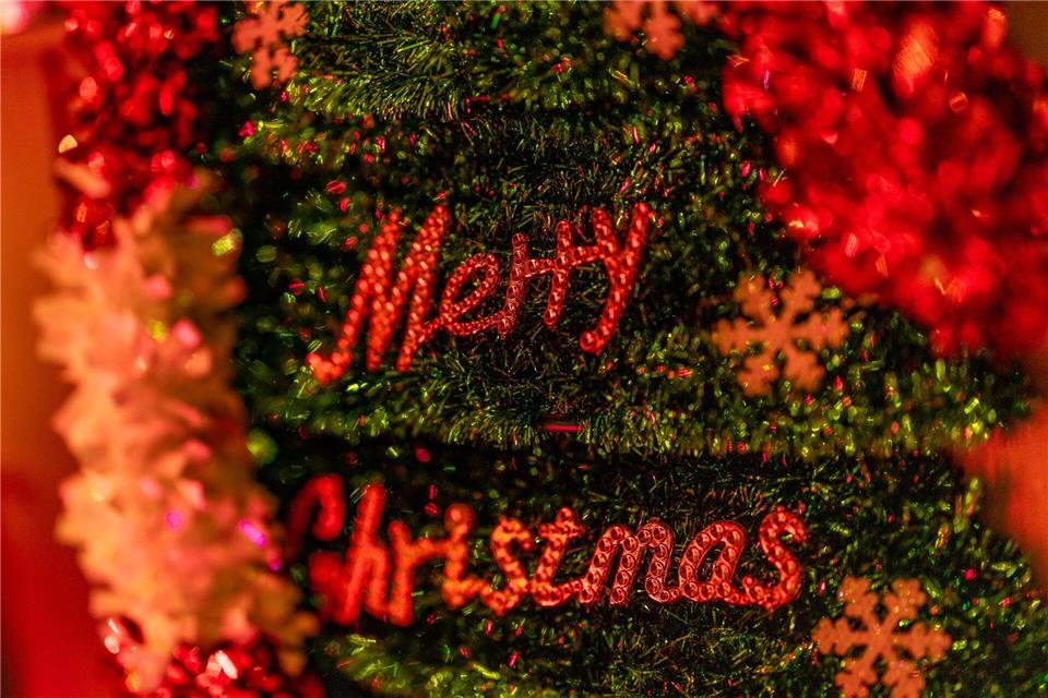 Merry Christmas im „Oberhausener Weihnachtshaus“ – Tausende Besucher werden hier in den nächsten Wochen erwartet.Christoph Reichwein/dpa