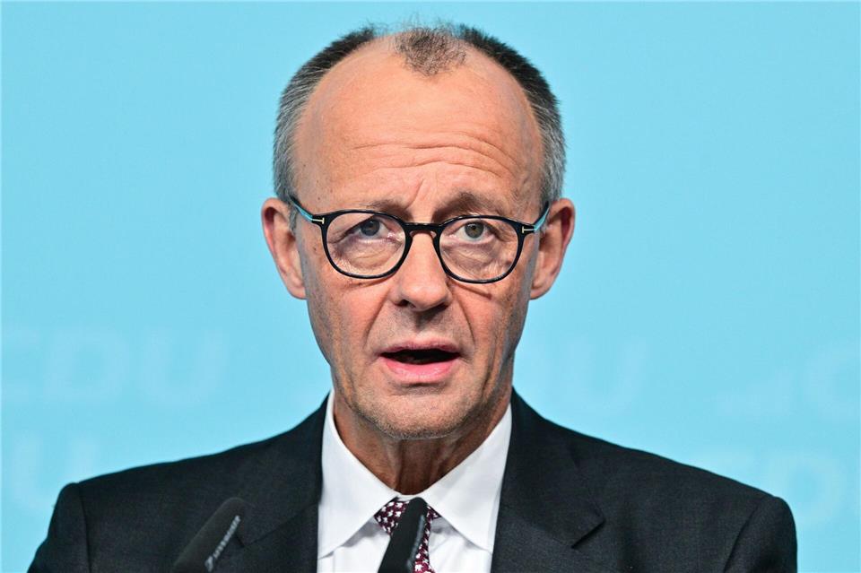 Merz befürwortet Social-Media-Verbot für Kinder. (Archivbild)Sebastian Christoph Gollnow/dpa