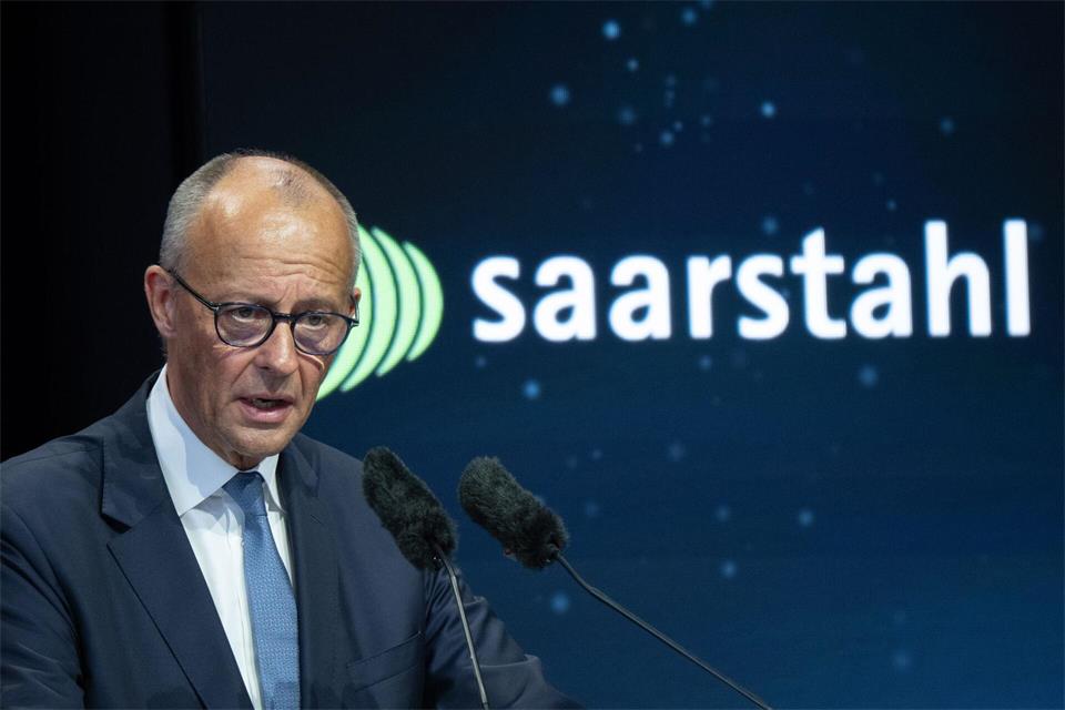 Merz bekennt sich zur Stahlindustrie in DeutschlandHarald Tittel/dpa