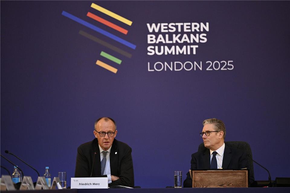 Merz reagiert auf Kritik an „Stadtbild“-Äußerung Merz konkretisierte seinen Aussagen bei einer Pressekonferenz in London.Chris Ratcliffe/PA Wire/Pool/dpa