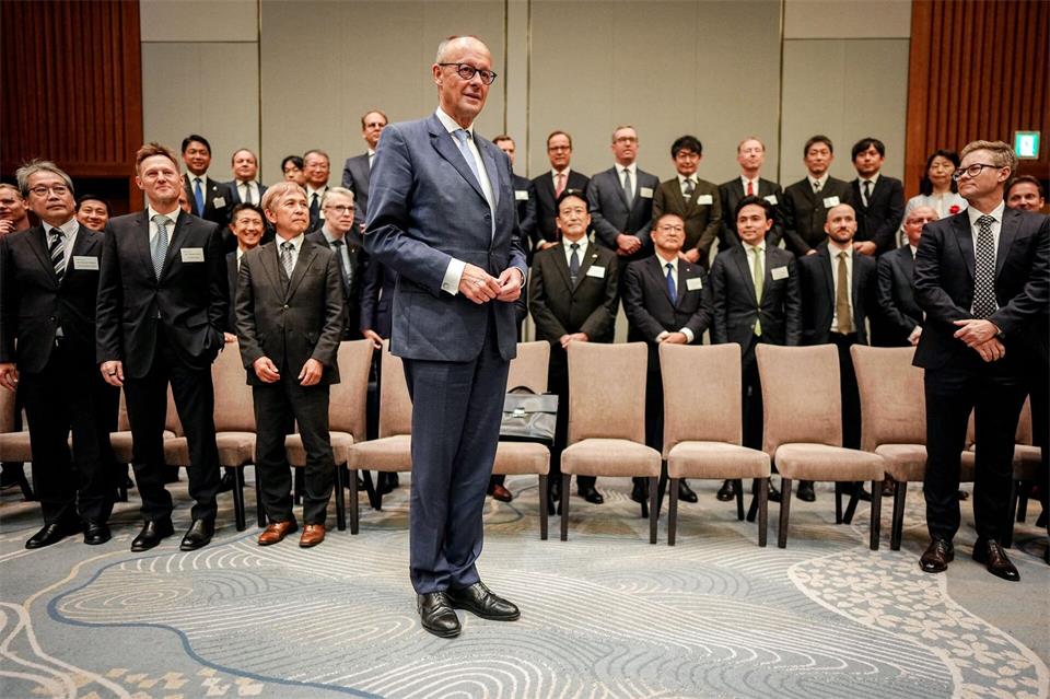 Merz nahm zum Auftakt seines Japan-Besuchs an einem Wirtschaftsforum teil.Kay Nietfeld/dpa
