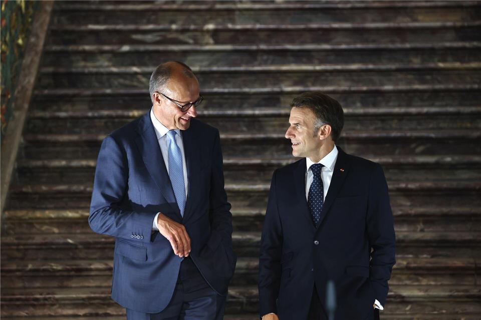 Merz und Macron haben die große Bedeutung der deutsch-französischen Zusammenarbeit für Europa betont, nicht nur in Verteidigungsfragen.Oliver Berg/dpa