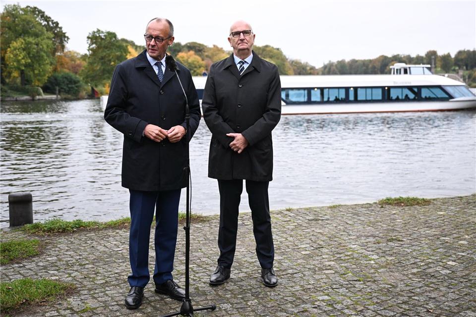 Grüne und Linke: Merz „Stadtbild“-Spruch fatal Merz war zu Gast in Brandenburg - eine seiner Äußerungen dort sorgt für massive Kritik. Britta Pedersen/dpa