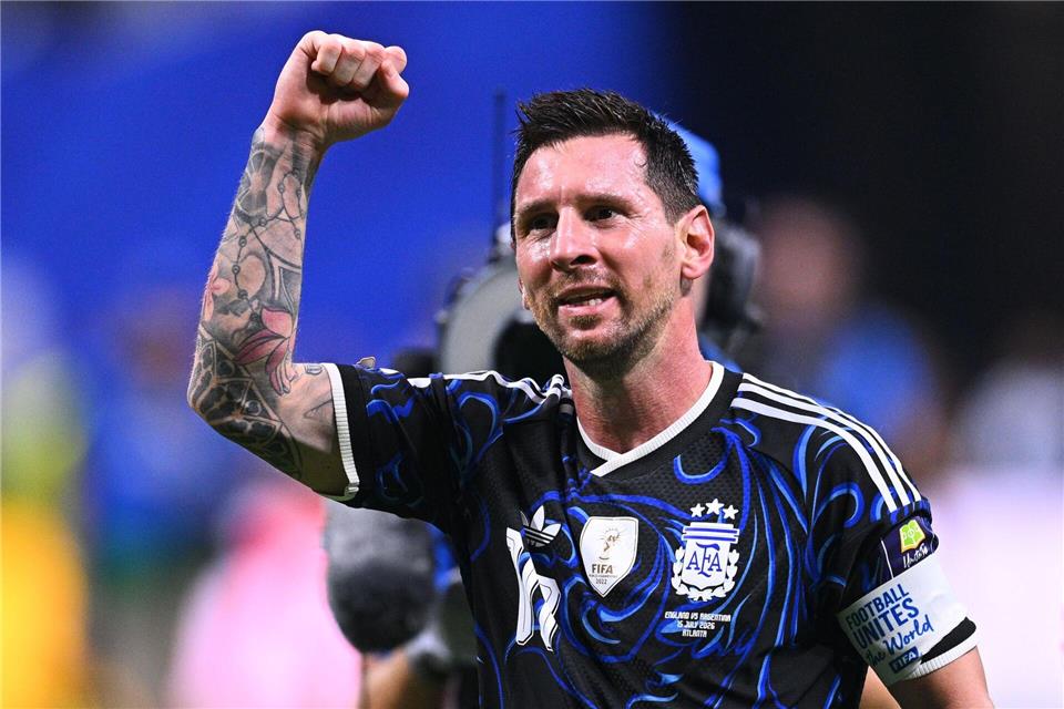 Messi hat zwei Treffer vorbereitet und führt nun die Torjägerliste an. Tom Weller/dpa