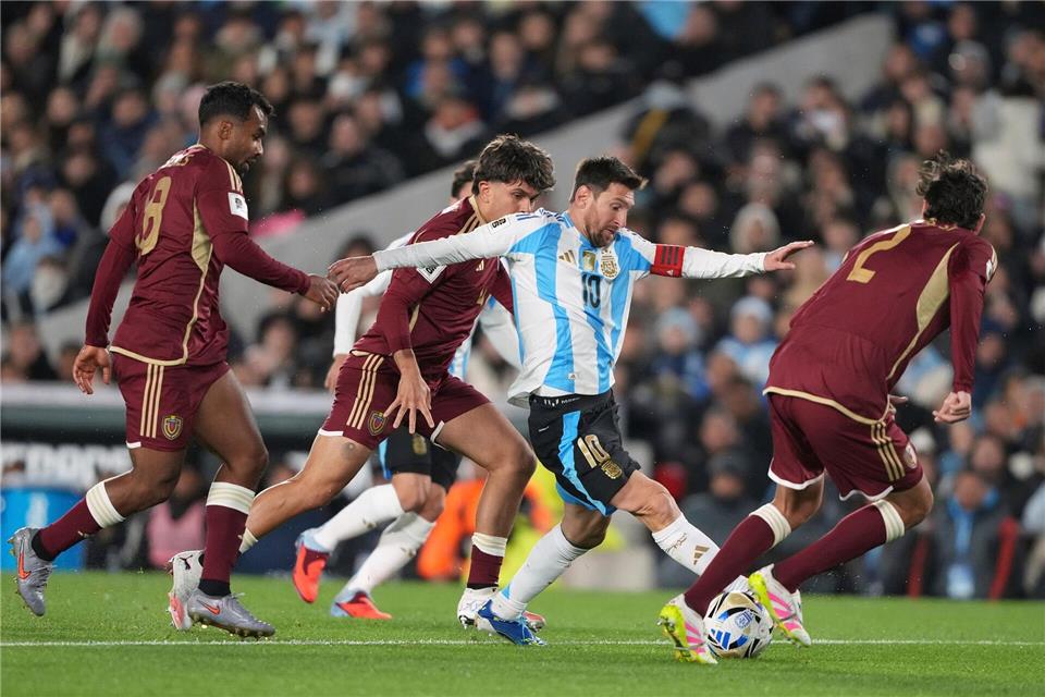 Messi spielt mit Argentinien nicht wie geplant in Chicago, sondern in Florida gegen Puerto Rico. (Archiv-Foto)Natacha Pisarenko/AP/dpa