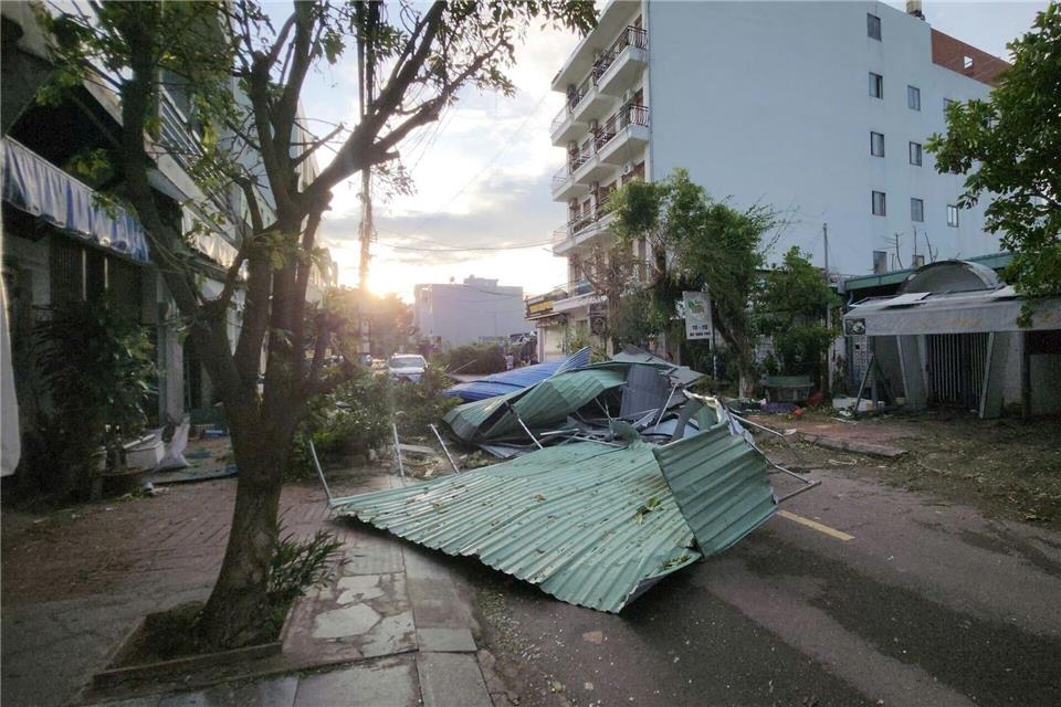 Meteorologen in Vietnam sagten weitere schwere Regenfälle voraus.Sy Thang/Vietnam News Agency/AP/dpa