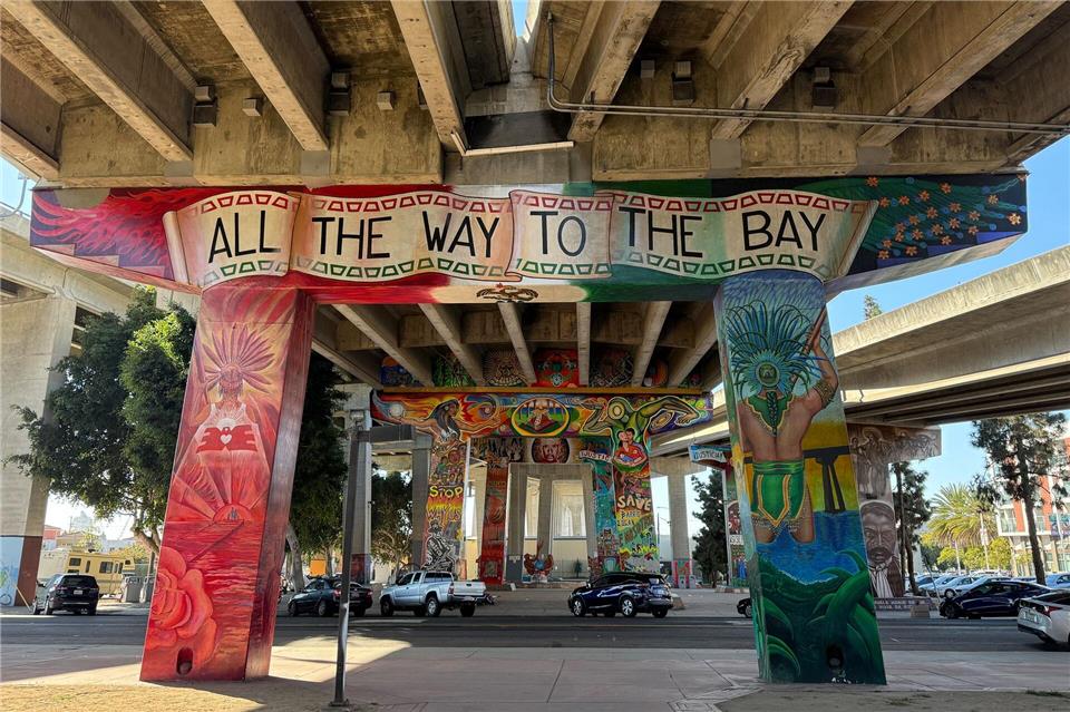 Mexikanische Kunst unter der Interstate: Im Chicano Park in San Diego befindet sich die größte Sammlung von Chicano Murals der USA.Verena Wolff/dpa-tmn