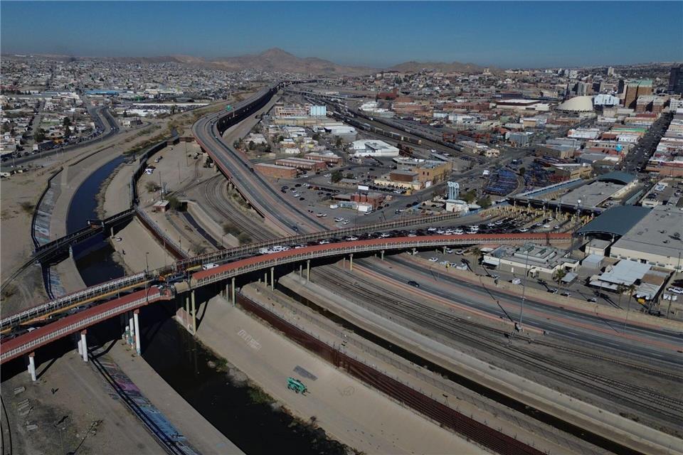 Mexiko ist aufgrund seiner geografischen Lage als Nachbarland der USA ein wichtiger Produktionsstandort. (Archivbild)Christian Chavez/AP/dpa