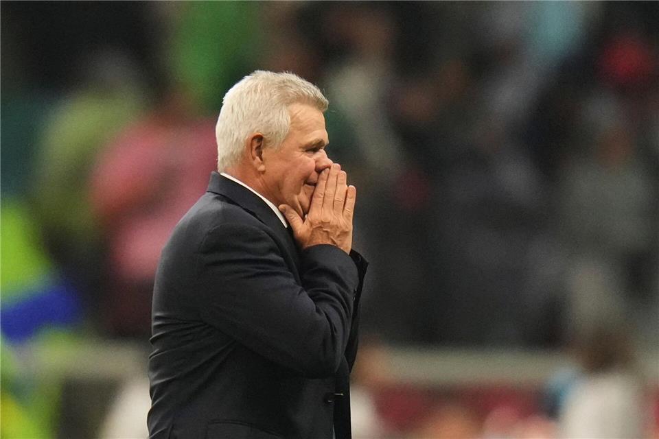 Mexikos Coach Javier Aguirre kann es selbst kaum fassen. Eduardo Verdugo/AP/dpa