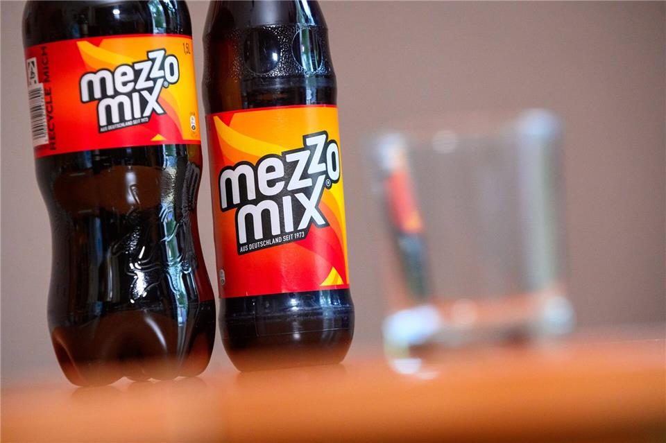 Mezzo Mix von Coca-Cola bekommt neue Konkurrenz. (Symbolbild)Jonas Walzberg/dpa