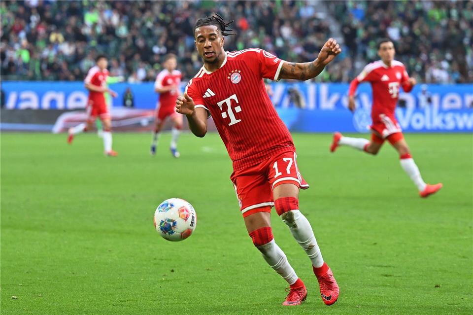 Michael Olise holte einen Strafstoß für die Bayern raus.Swen Pförtner/dpa