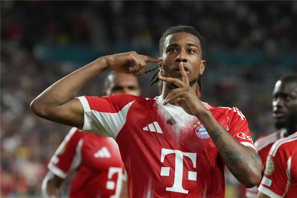 Michael Olise und sein besonderer Torjubel.Rebecca Blackwell/AP/dpa