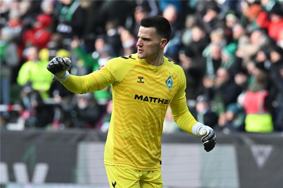 Michael Zetterer wird sein Debüt für Eintracht Frankfurt ausgerechnet gegen seinen Ex-Club Werder Bremen geben.Carmen Jaspersen/dpa