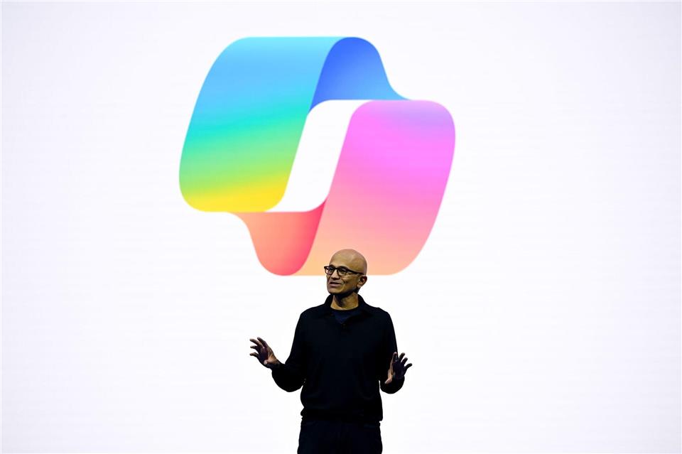 Microsoft-Konzernchef Satya Nadella umwirbt europäische Kunden mit Sicherheitsgarantien.Sven Hoppe/dpa