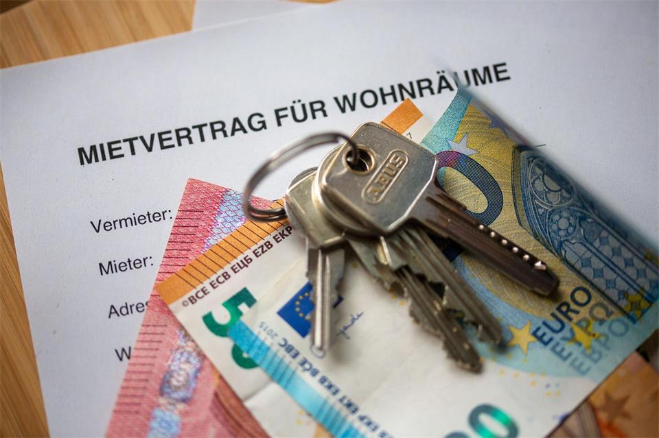 Miete ist in Berlin nicht gleich Miete. (Symbolbild)Fernando Gutierrez-Juarez/dpa