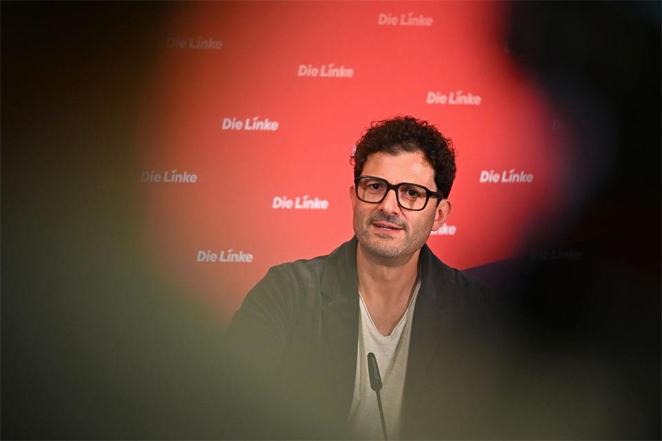 „Mietenmafia“: Linken-Chef Luigi Pantisano hält nicht viel von Vonovia. (Archivbild)Michael Brandt/dpa