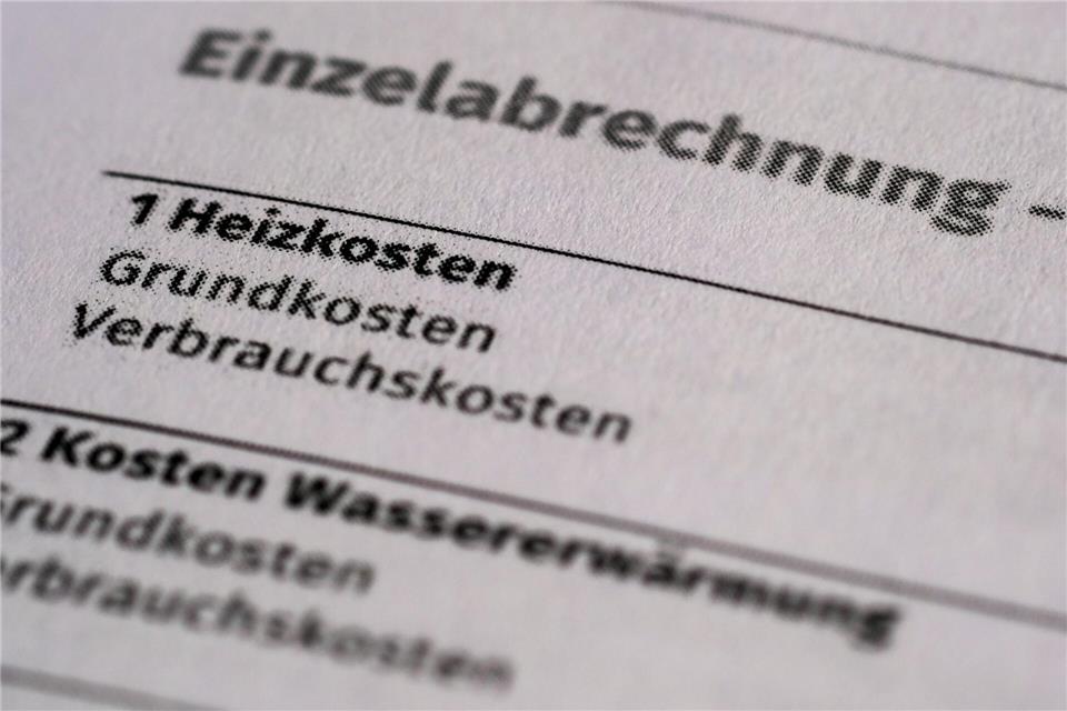 Mietervereine melden weiter viele Anfragen wegen Nachforderungen von Heizkosten. (Symbolbild)Jens Kalaene/dpa