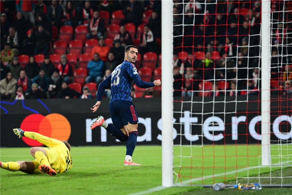 Mikel Merino trifft beim souveränen Auswärtssieg des FC Arsenal doppelt.Kamaryt Michal/CTK/dpa