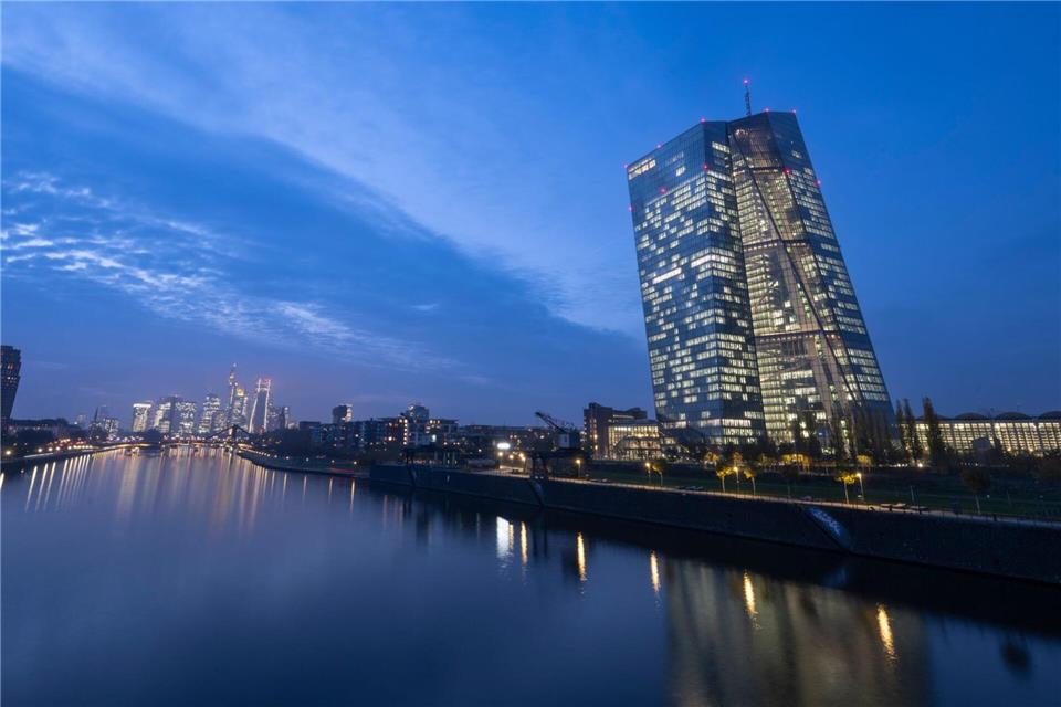 Mildes Herbstwetter in Hessen erwartet (Symbolbild)Boris Roessler/dpa