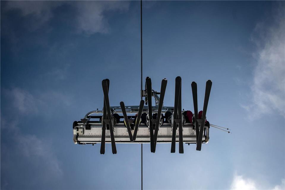 Mindestens zehn Lifte sorgen ab Freitag für ersten Skispaß im SauerlandBernd Thissen/dpa