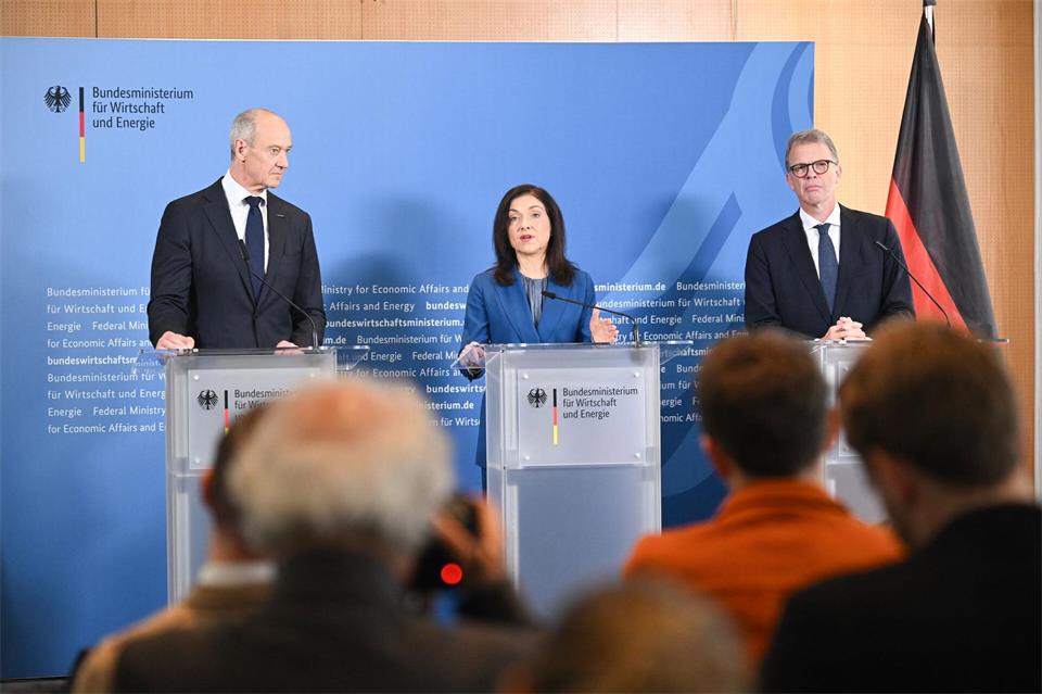 Ministerin Reiche warnt vor Vergesellschaftungen.Britta Pedersen/dpa