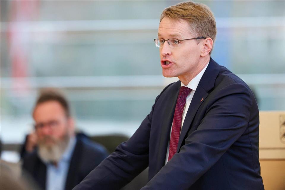 Ministerpräsident Daniel Günther (CDU) will die Sicherheit des Landes stärken.Frank Molter/dpa