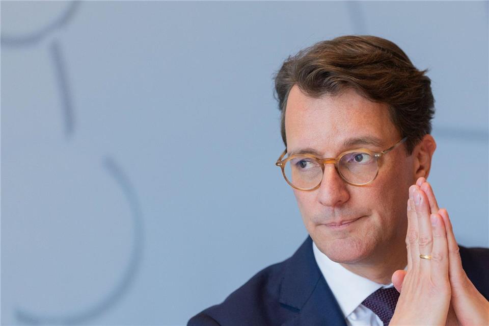 Ministerpräsident Hendrik Wüst (CDU) hatte im Dezember zum traditionellen Adventskonzert geladen (Archivbild)Rolf Vennenbernd/dpa